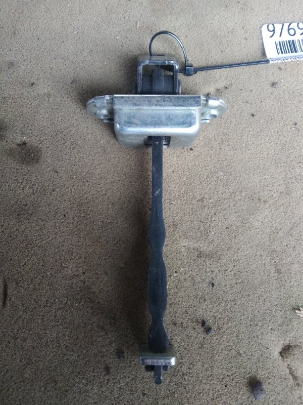 Ограничитель двери задний левый NISSAN QASHQAI 07-14 80430-JD000 Б/У