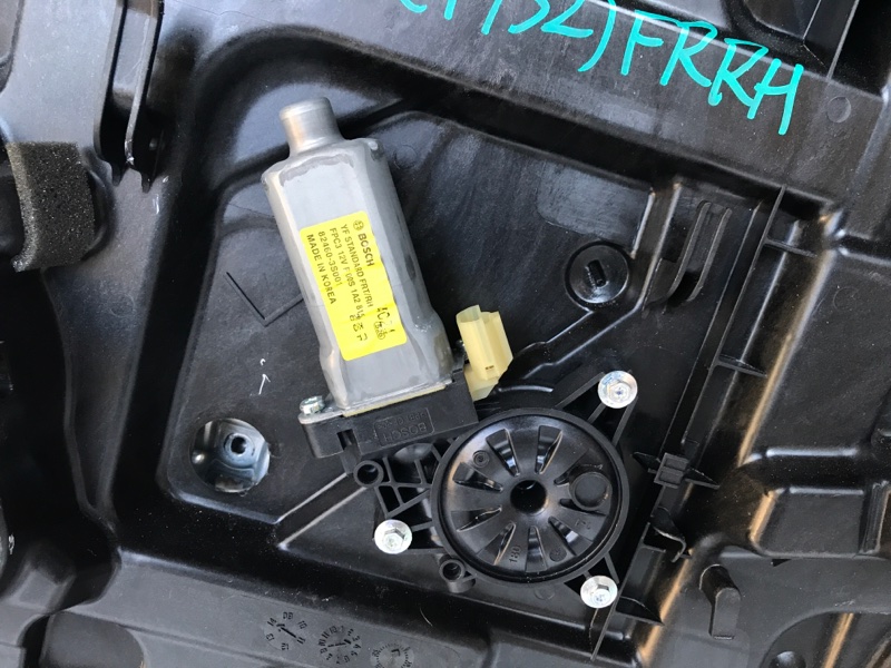 Стеклоподъемник передний правый SONATA YF 10-14 2013 Седан 2.4 Стеклоподъемник передний правый SONATA YF 10-14 2013 Седан 2.4