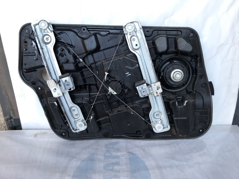 Стеклоподъемник передний правый SONATA YF 10-14 2013 Седан 2.4 Стеклоподъемник передний правый SONATA YF 10-14 2013 Седан 2.4