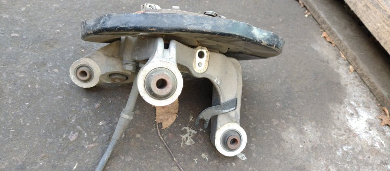 Цапфа задняя левая NISSAN ALTIMA L32 07-12 43019-ZX00B Б/У