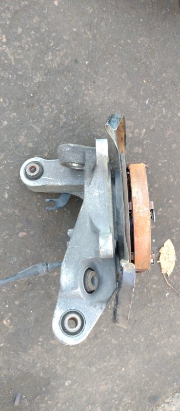 Цапфа задняя левая ALTIMA L32 07-12