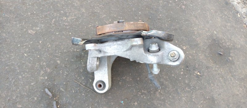 Цапфа задняя левая NISSAN ALTIMA L32 07-12