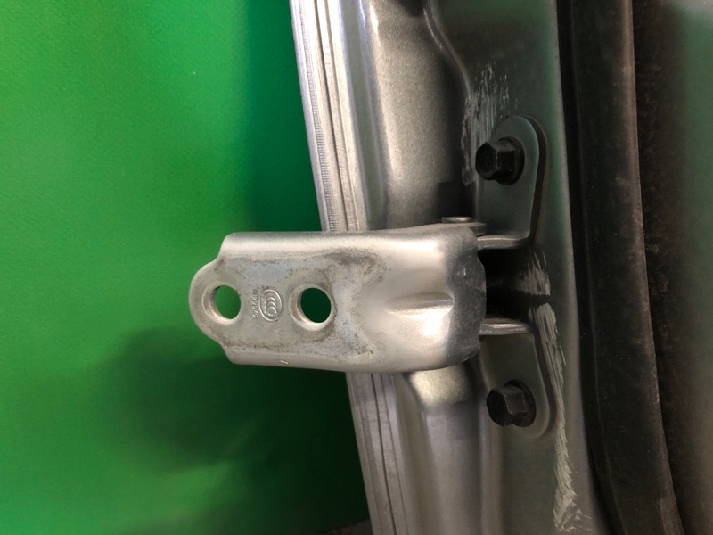 Петля двери нижняя передняя правая HYUNDAI ELANTRA HD 06-11 2010 Универсал 2.0 G4GC 79320-2H000 Б/У