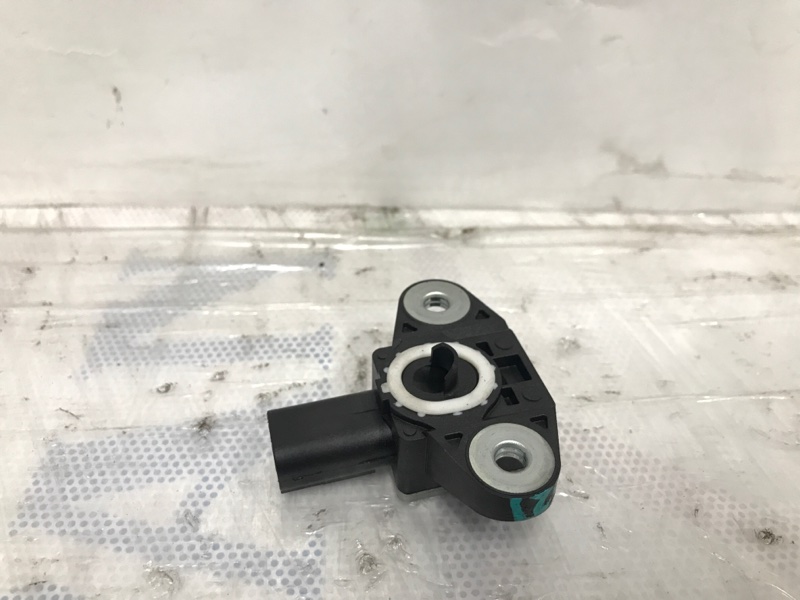 Датчик удара передний правый HYUNDAI SONATA YF 10-14 Седан 2.4