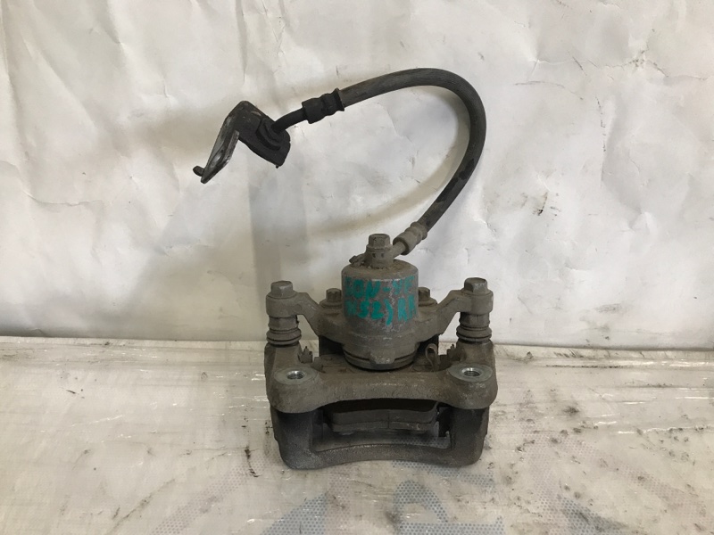 Суппорт тормозной задний правый SONATA YF 10-14 2013 Седан 2.4 Суппорт тормозной задний правый SONATA YF 10-14 2013 Седан 2.4