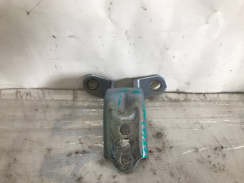 Петля двери верхняя передняя правая HYUNDAI SONATA YF 10-14 2013 Седан 2.4 79320-2E000 Б/У