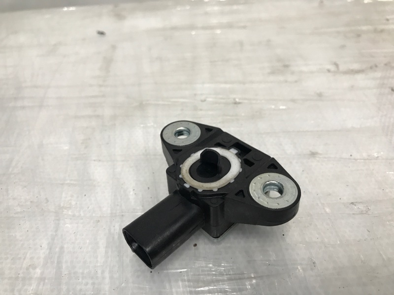 Датчик удара передний правый HYUNDAI SONATA LF 2014- Седан 2.4