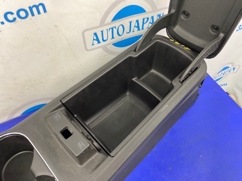 Консоль центральная CHEVROLET VOLT 10-15 Хетчбек 1.4 LUU