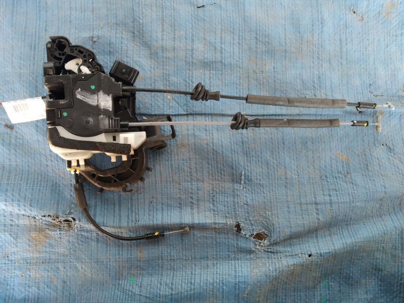 Замок двери передний правый HYUNDAI ELANTRA MD 10-15 2015 Седан 1.8 81320-3X010 Б/У