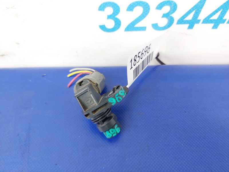 Датчик положения распредвала MAZDA 3 BM 13-19 2.0 PE01-18-230 Б/У