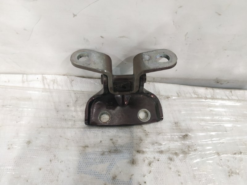 Петля двери верхняя задняя левая OPTIMA TF 11-16 2014 Седан 2.4 Петля двери верхняя задняя левая OPTIMA TF 11-16 2014 Седан 2.4