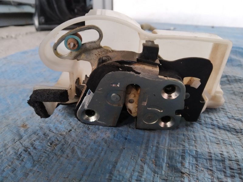 Замок двери задний правый CX-9 06-16 2008 Внедорожник 3.7