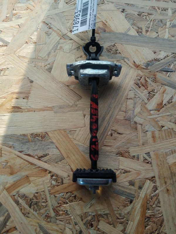 Ограничитель двери задний левый ACURA ILX 12-16 2014 UDE 2.0 R20A3 72880-TX6-A01 Б/У