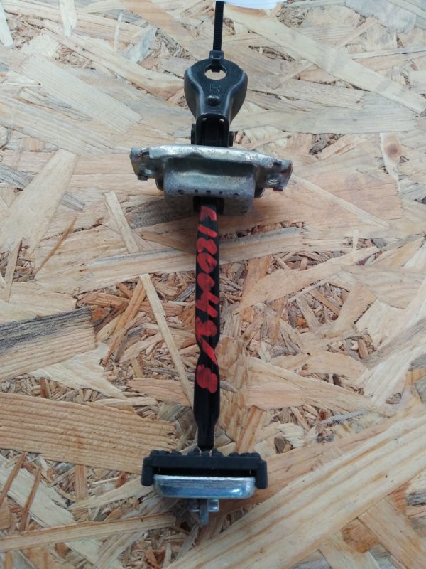 Ограничитель двери задний правый ACURA ILX 12-16 2014 UDE 2.0 R20A3 72840-TX6-A01 Б/У