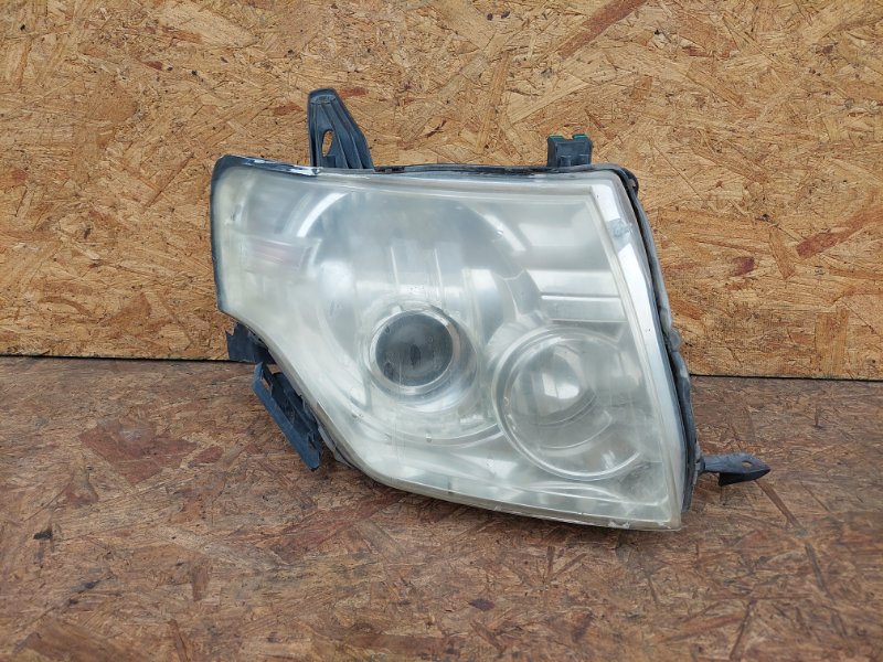 Фара передняя правая MITSUBISHI PAJERO 06-21 8301B244 Б/У