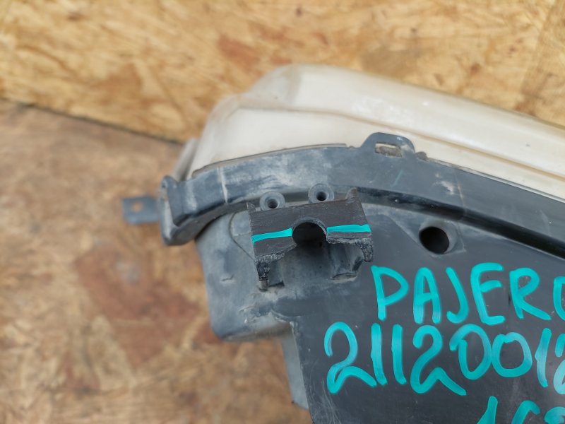 Фара передняя правая MITSUBISHI PAJERO 06-21