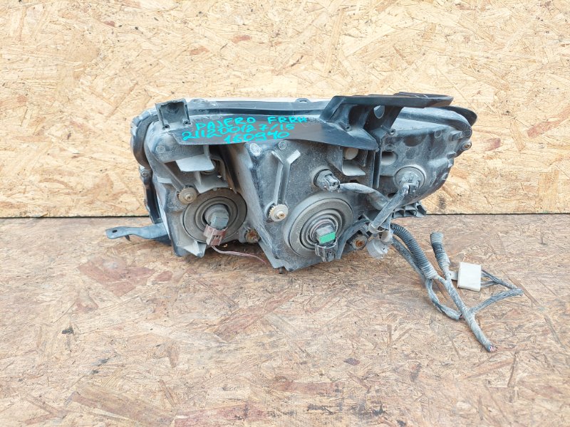 Фара передняя правая PAJERO 06-21