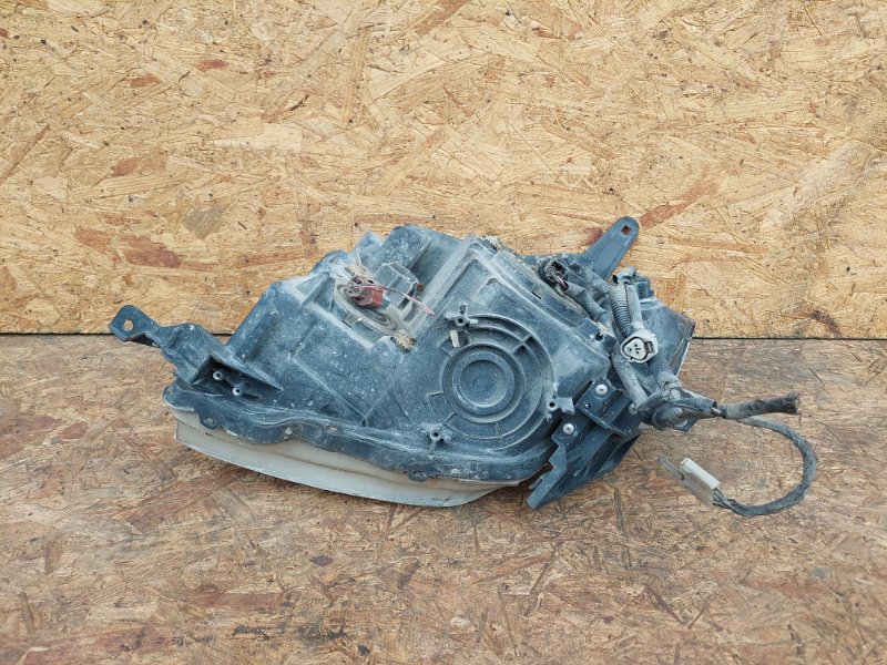 Фара передняя правая PAJERO 06-21