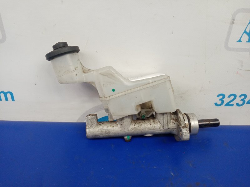 Запчасть главный тормозной цилиндр TOYOTA MATRIX 02-08 47201-02300 Б/У Главный тормозной цилиндр TOYOTA MATRIX 02-08 47201-02300 Б/У