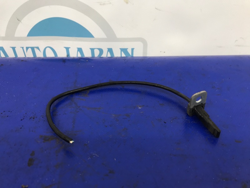 Датчик ABS передний левый SUZUKI KIZASHI 09-14 56220-57L01 Б/У