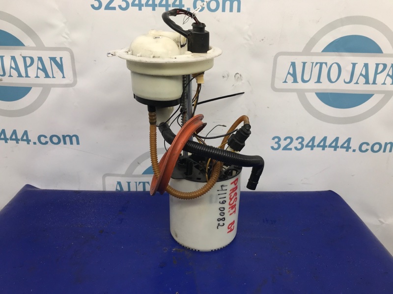 Топливный насос VOLKSWAGEN PASSAT B7 11-15 2013 A32 1.8 CPRA 3C8 919 051 A Б/У