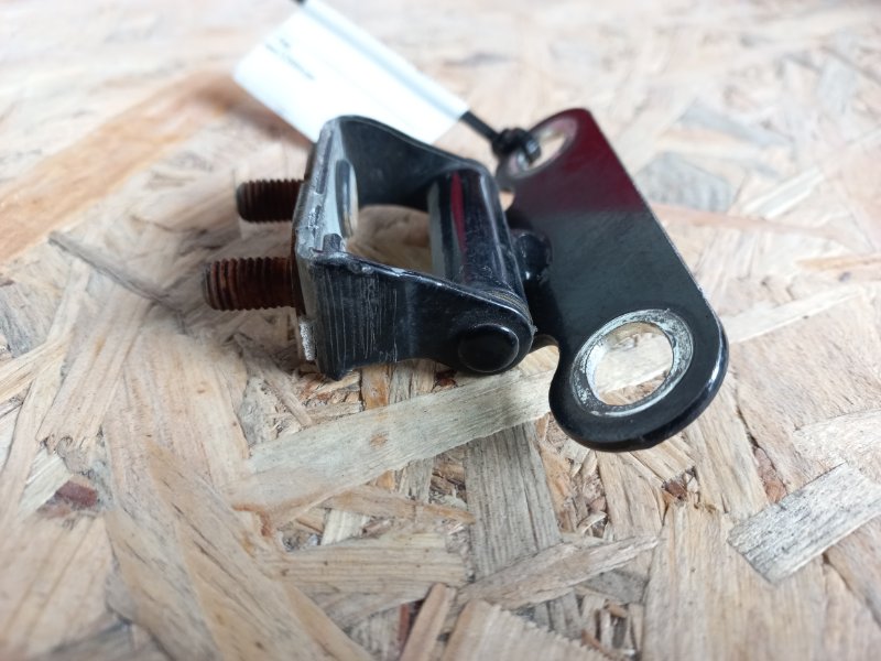 Петля крышки багажника левая TOYOTA HIGHLANDER 01-07 Внедорожник