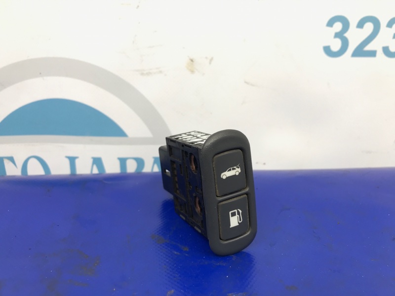 Кнопка открывания багажника внутренняя KIA SORENTO BL 02-09 93550-3E000 Б/У