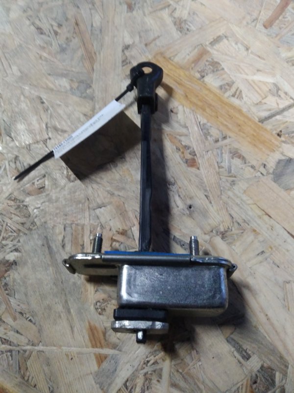 Ограничитель двери передний левый KIA SORENTO UM 14- Внедорожник 2.4 Ограничитель двери передний левый KIA SORENTO UM 14- Внедорожник 2.4