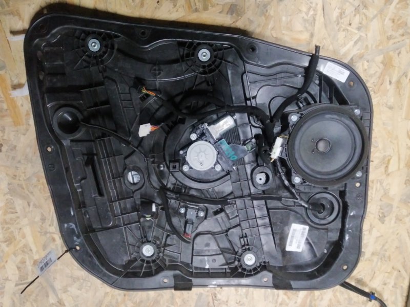 Стеклоподъемник передний левый SORENTO UM 14- 2016 Внедорожник 2.4 Стеклоподъемник передний левый SORENTO UM 14- 2016 Внедорожник 2.4