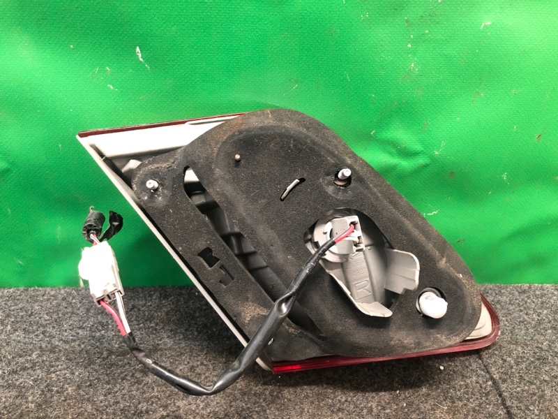 Фонарь внутренний задний правый CAMRY 40 06-11 2007 AHV40 2.4 2AZFXE Фонарь внутренний задний правый CAMRY 40 06-11 2007 AHV40 2.4 2AZFXE