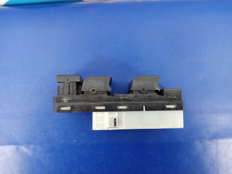 Блок управления стеклоподъемниками передний левый SUZUKI SX4 06-13 Седан 2.0 J20A