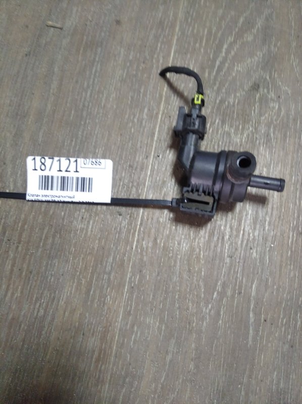 Клапан абсорбера KIA SOUL AM 08-13 2012 Хетчбек 2.0 28910-2E000 Б/У