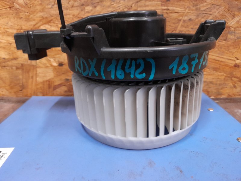 Запчасть моторчик печки ACURA RDX 12-19 2014 Внедорожник 3.5 J35Z2 79310-TR6-A71 Б/У Моторчик печки ACURA RDX 12-19 2014 Внедорожник 3.5 J35Z2 79310-TR6-A71 Б/У