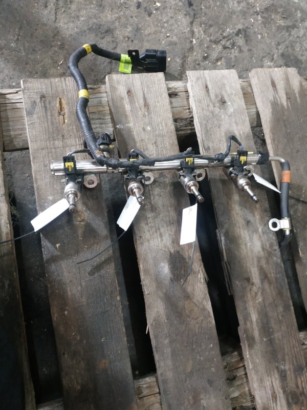 Запчасть форсунка топливная KIA SOUL PS 13-19 2017 PS 1.6 35310-2B150 Б/У Форсунка топливная KIA SOUL PS 13-19 2017 PS 1.6 35310-2B150 Б/У