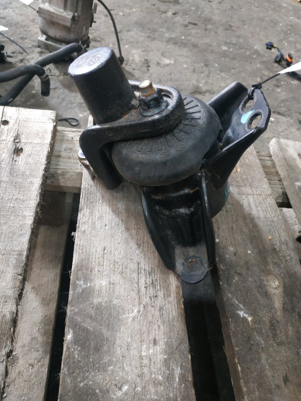 Подушка двигателя правая KIA SOUL PS 13-19 PS 1.6