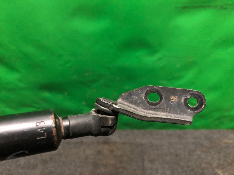 Амортизатор крышки багажника задний правый CX-9 06-16 2008 Внедорожник 3.7 Амортизатор крышки багажника задний правый CX-9 06-16 2008 Внедорожник 3.7