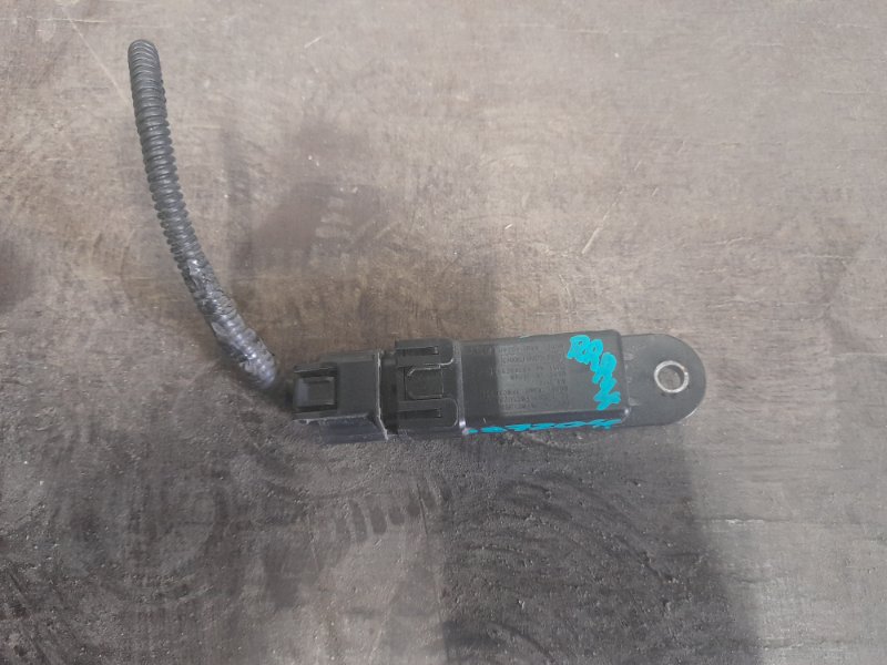 Антенна задняя правая INFINITI FX/QX70 S51 08-17 2009 S51 3.5 VQ35HR 40740-EH10A Б/У