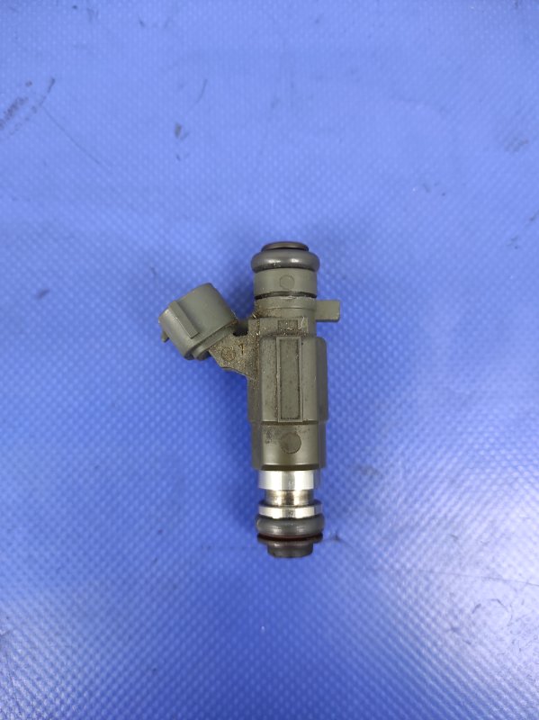 Форсунка топливная NISSAN MAXIMA A33 99-02 L33 VQ30 16600-5L700 Б/У