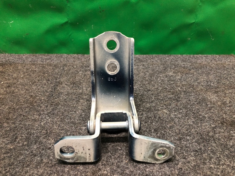 Петля двери верхняя передняя левая KIZASHI 09-14 2013 RE91 J24B