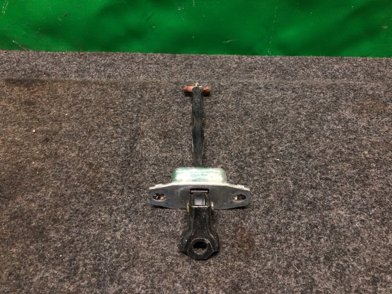 Ограничитель двери задний левый KIZASHI 09-14 2013 RE91 J24B Ограничитель двери задний левый KIZASHI 09-14 2013 RE91 J24B