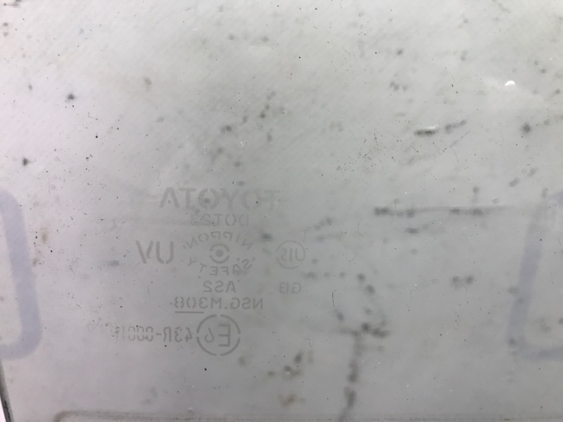 Стекло двери заднее правое TOYOTA COROLLA 150 06-13 Стекло двери заднее правое TOYOTA COROLLA 150 06-13