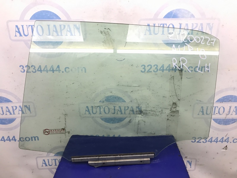 Запчасть стекло двери заднее левое TOYOTA AURIS 06-12 6811412750 Б/У Стекло двери заднее левое TOYOTA AURIS 06-12 6811412750 Б/У