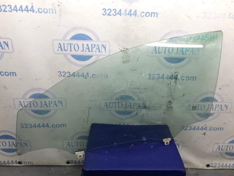 Стекло двери переднее левое SUZUKI KIZASHI 09-14 84502-57L00 Б/У