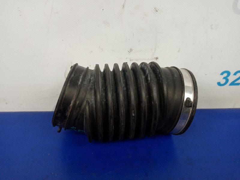 Патрубок воздушного фильтра ACURA RDX 19- 2019 Внедорожник 2.0 17229-5YF-A00 Б/У