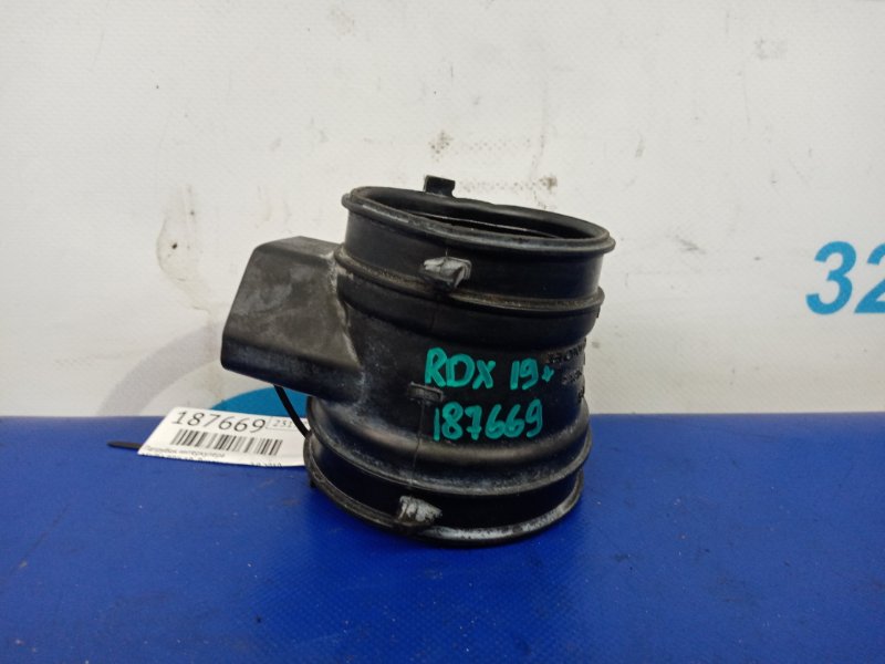 Патрубок интеркулера ACURA RDX 19- 2019 Внедорожник 2.0 17011-6B2-A01 Б/У