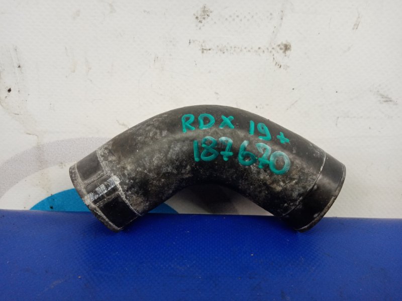 Запчасть патрубок интеркулера ACURA RDX 19- 2019 Внедорожник 2.0 19527-6B2-A00 Б/У Патрубок интеркулера ACURA RDX 19- 2019 Внедорожник 2.0 19527-6B2-A00 Б/У
