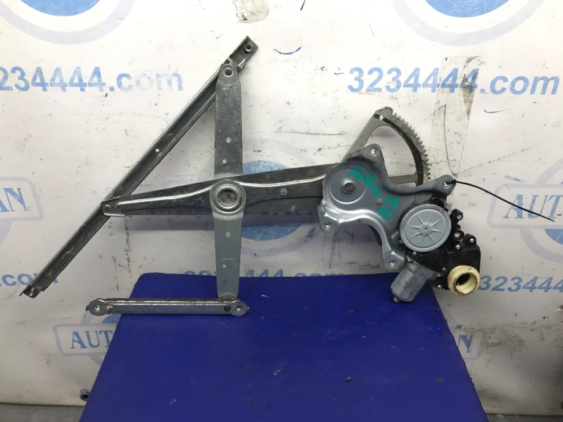 Стеклоподъемник передний правый TOYOTA AURIS 06-12 6981002320 Б/У