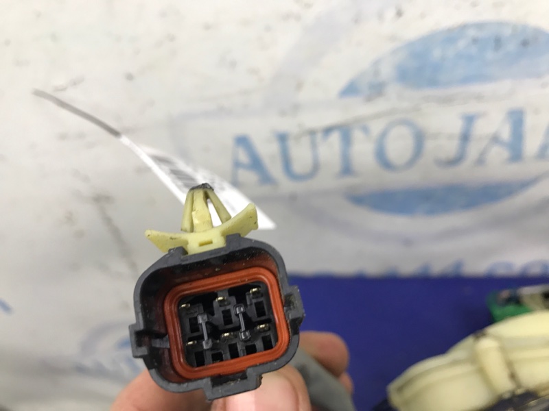 Замок двери передний правый KIA SORENTO BL 02-09