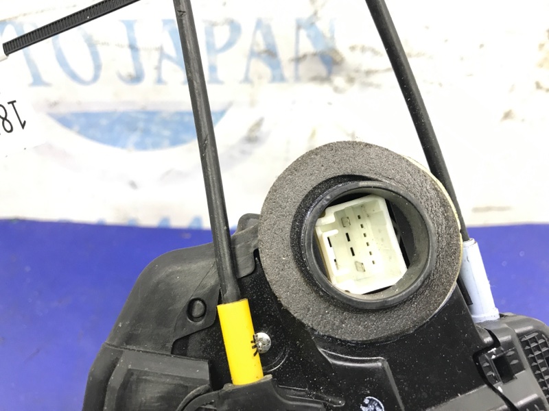 Замок двери задний левый COROLLA 150 06-13 Седан Замок двери задний левый COROLLA 150 06-13 Седан