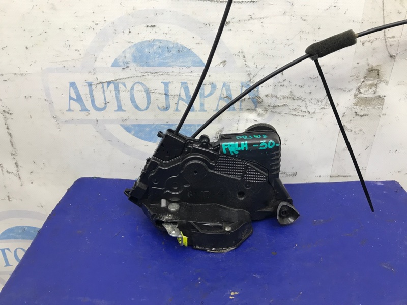 Запчасть замок двери передний левый TOYOTA PRIUS - 30 09-17 69040-47060 Б/У Замок двери передний левый TOYOTA PRIUS - 30 09-17 69040-47060 Б/У